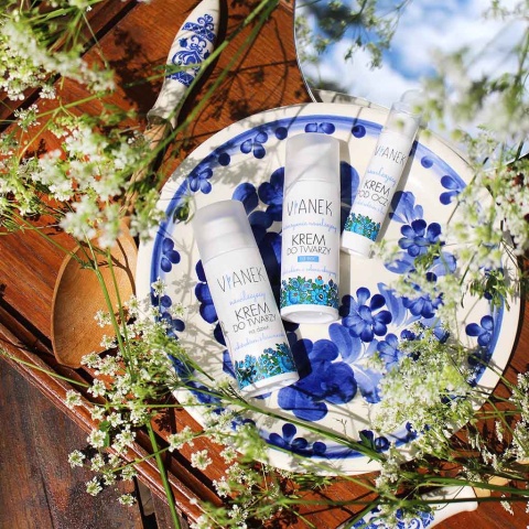 VIANEK Nawilżający krem do twarzy na dzień 50 ml DATA WAŻNOŚCI: 31.05.2026