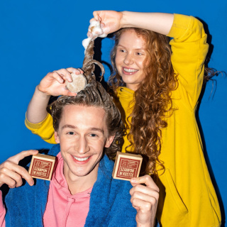 CZTERY SZPAKI Dziegciowy szampon w kostce 75 g