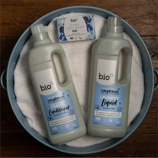 BIO-D Skoncentrowany, Hipoalergiczny Płyn do Płukania Tkanin, Bezzapachowy 1000 ml