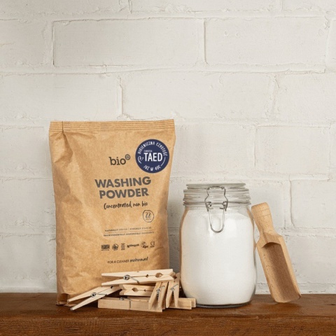 BIO-D Skoncentrowany, hipoalergiczny, niebiologiczny proszek do prania 2 kg