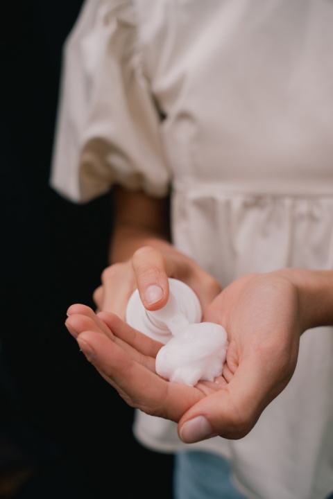 MAKE ME BIO – Garden Roses Łagodna Pianka Oczyszczająca 160 ml