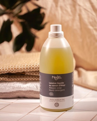 Najel Uniwersalny Naturalny Płyn do Prania Bursztynowo-Oudowy 2 L